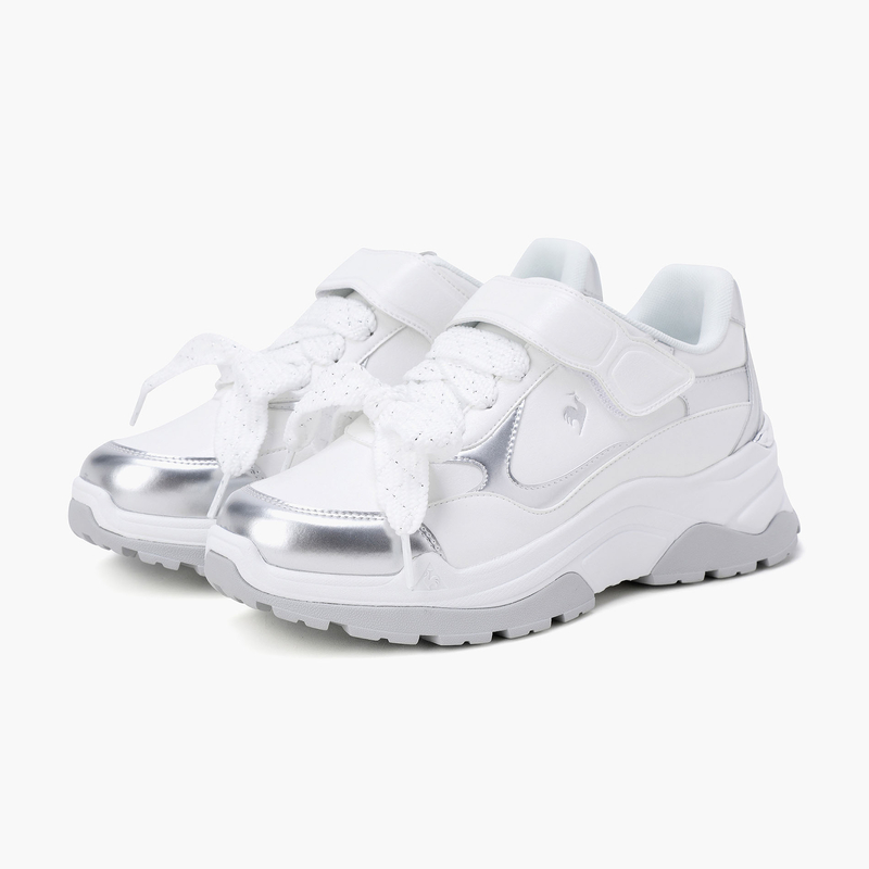 LADIES` GOLF SHOES