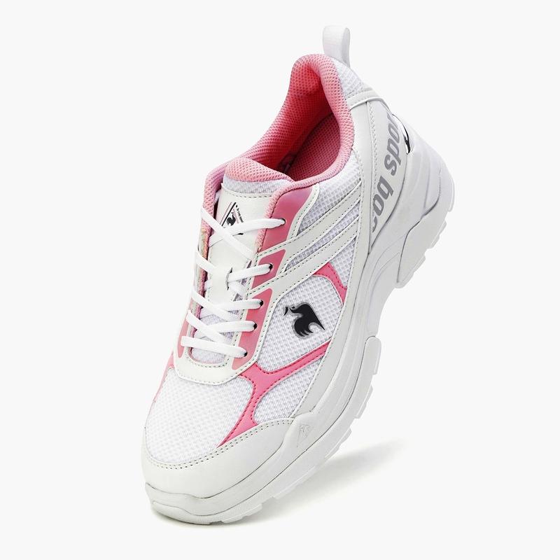LADIES` GOLF SHOES